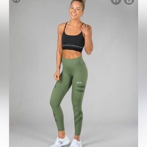 Aim’n olive color leggings XS